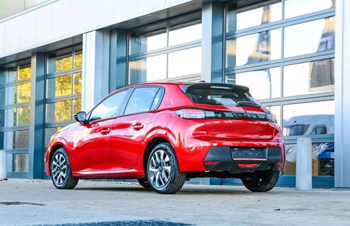 Peugeot 208
